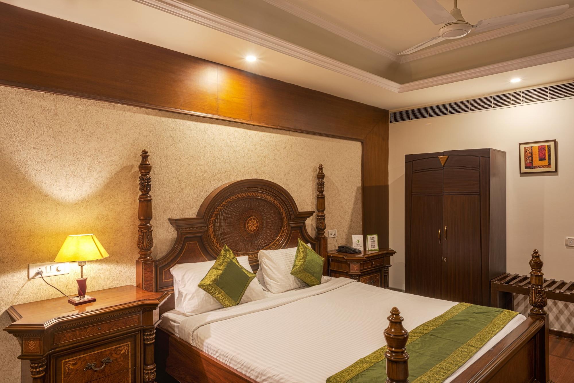 Treebo Trend Grand Plaza Nampally Хидерабад Екстериор снимка