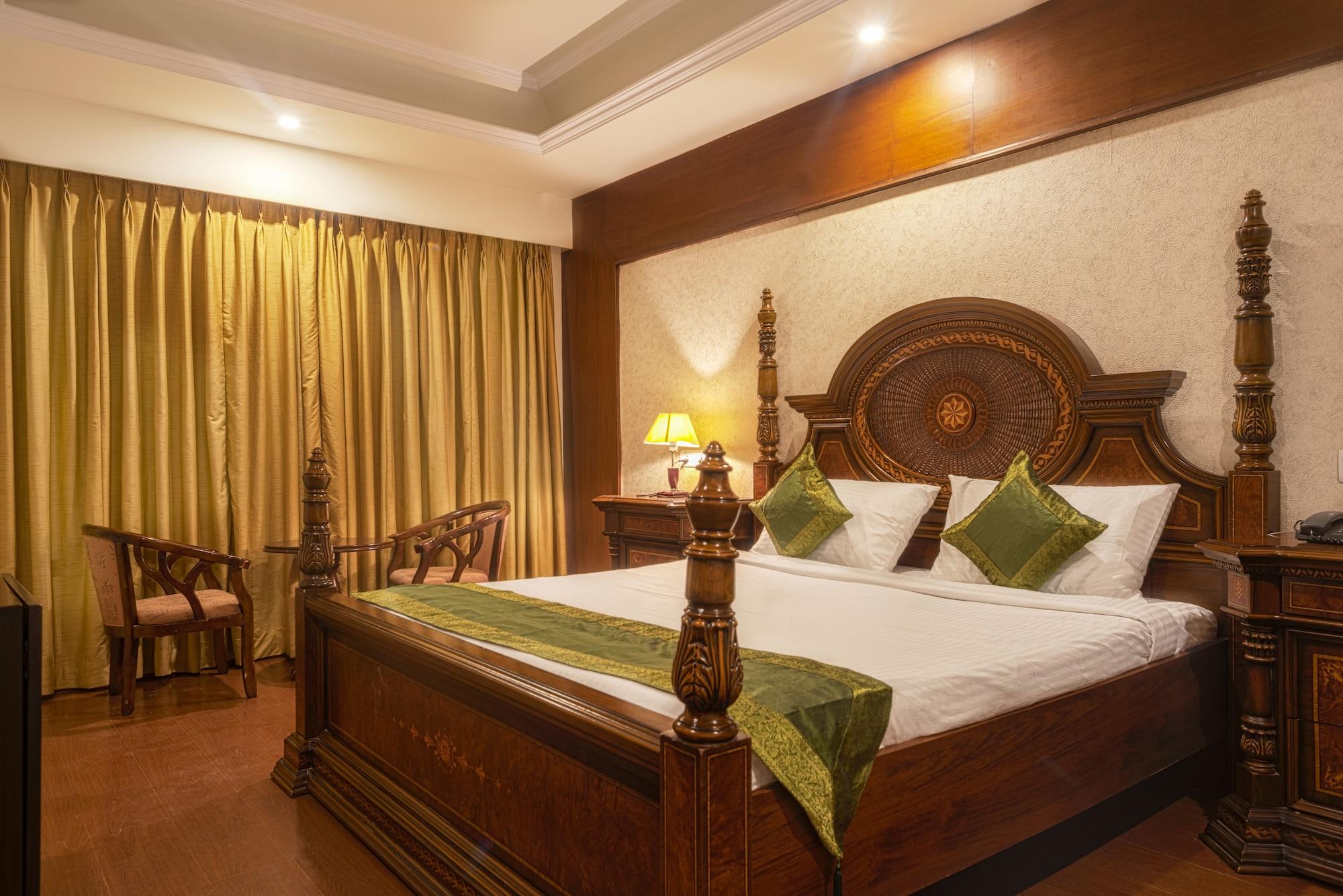 Treebo Trend Grand Plaza Nampally Хидерабад Екстериор снимка