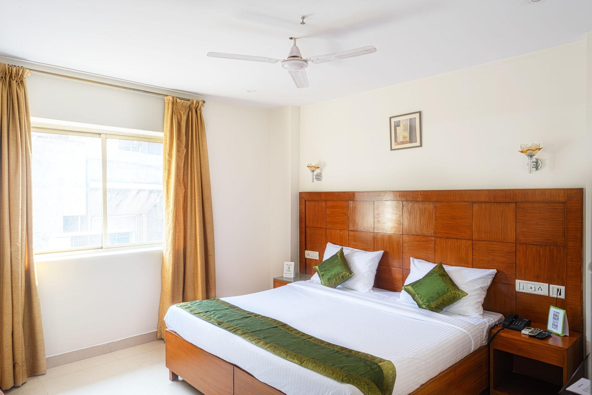 Treebo Trend Grand Plaza Nampally Хидерабад Екстериор снимка