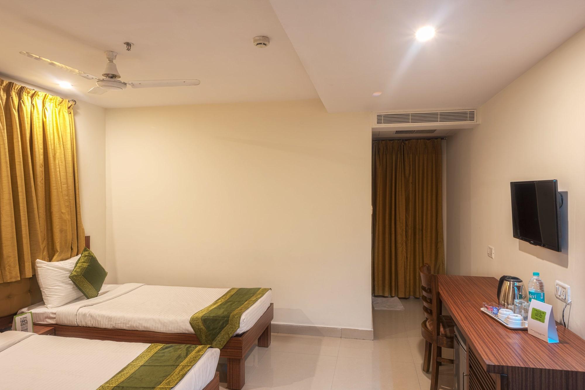 Treebo Trend Grand Plaza Nampally Хидерабад Екстериор снимка