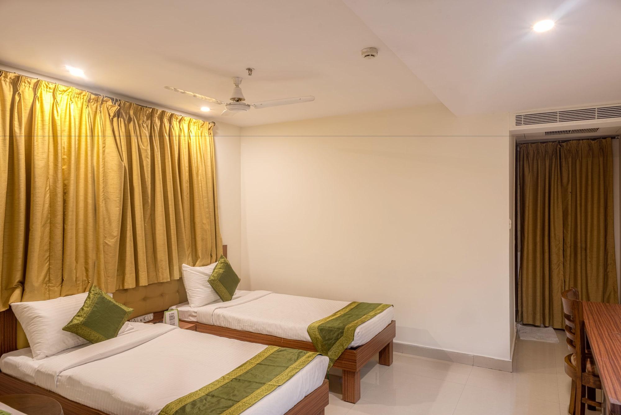 Treebo Trend Grand Plaza Nampally Хидерабад Екстериор снимка