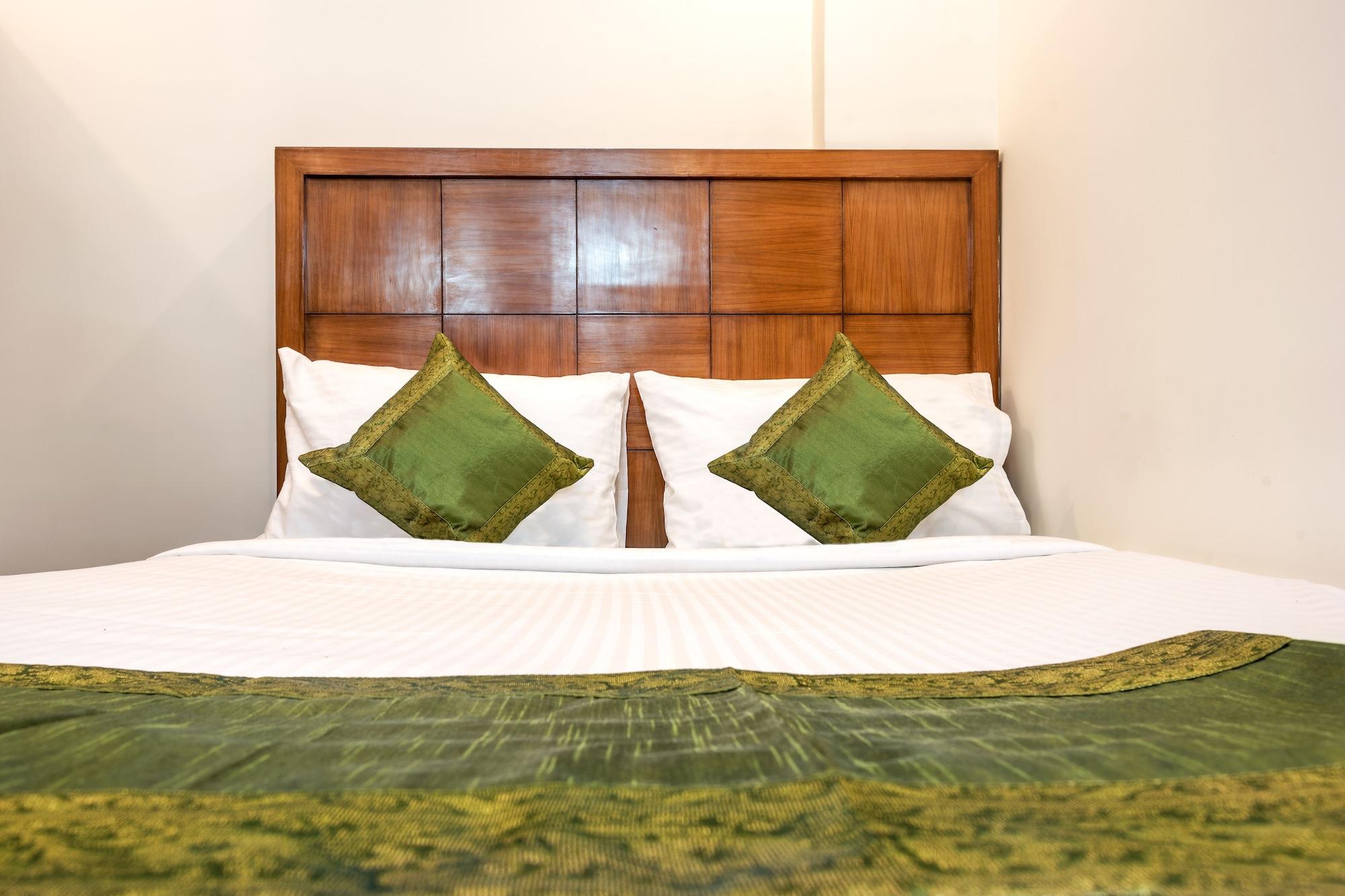 Treebo Trend Grand Plaza Nampally Хидерабад Екстериор снимка