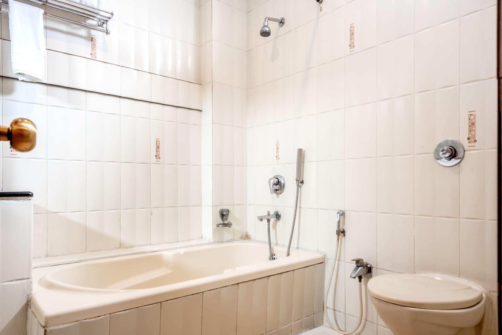 Treebo Trend Grand Plaza Nampally Хидерабад Екстериор снимка