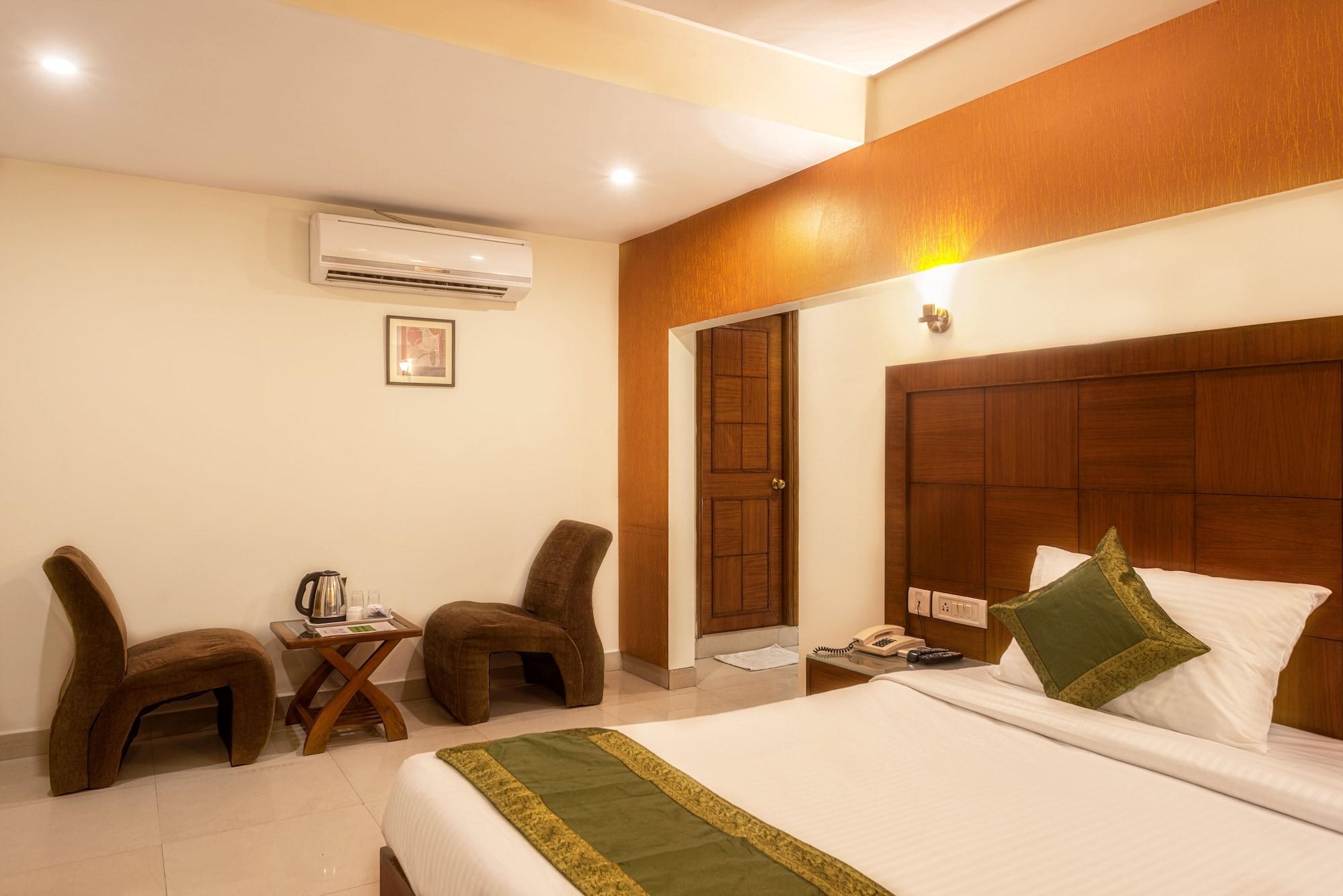 Treebo Trend Grand Plaza Nampally Хидерабад Екстериор снимка
