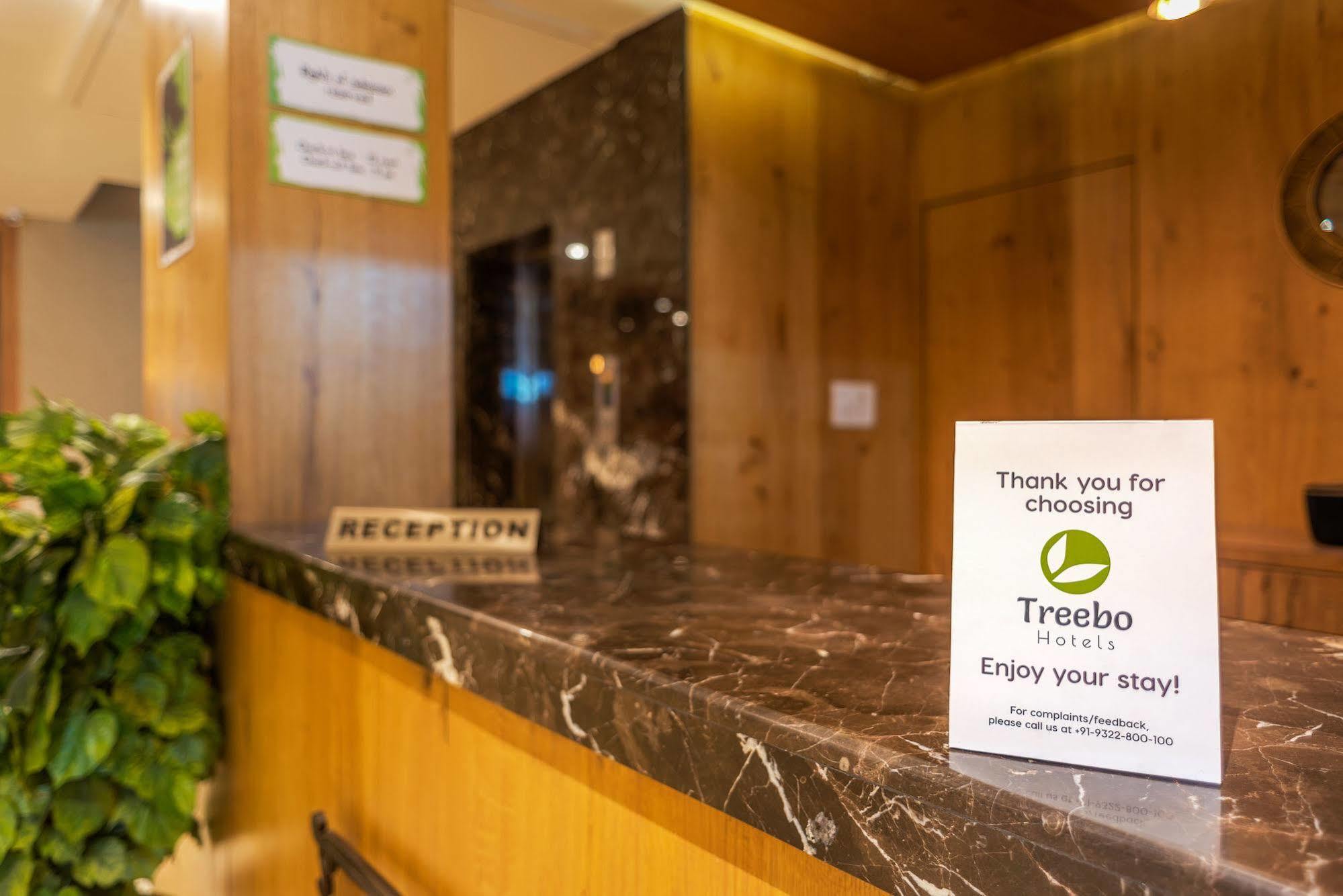 Treebo Trend Grand Plaza Nampally Хидерабад Екстериор снимка